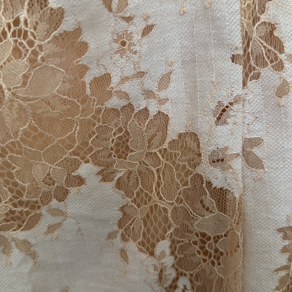 peach dress with lace - Picture 2 of 4